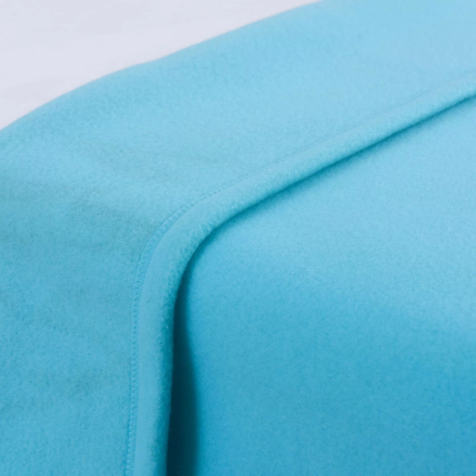 High Quality 100 Standard Antipilling Fleece Blanket Manufacturers